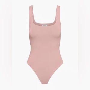 Aritzia Babaton Contour Squareneck Bodysuit sleeveless size Large